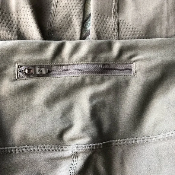 Lululemon In Focus Run Tight Sz 2 - Picture 6 of 11